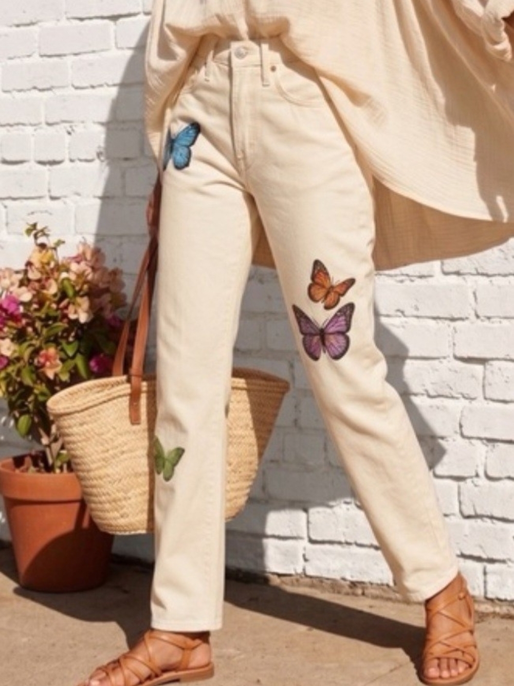 Levi's 501 Cream Hi Rise Straight-Leg Jeans Colorful Butterflies. 31x28 NWT.